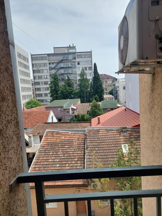 Apartmani Jasmin Нови-Сад Экстерьер фото