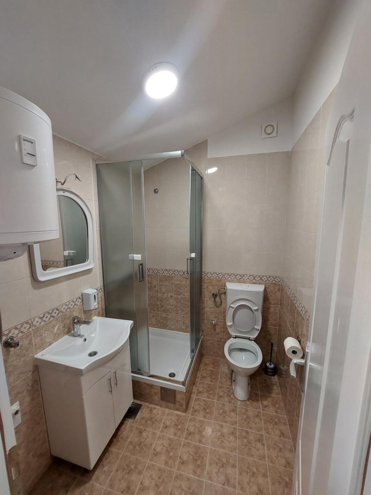 Apartmani Jasmin Нови-Сад Экстерьер фото