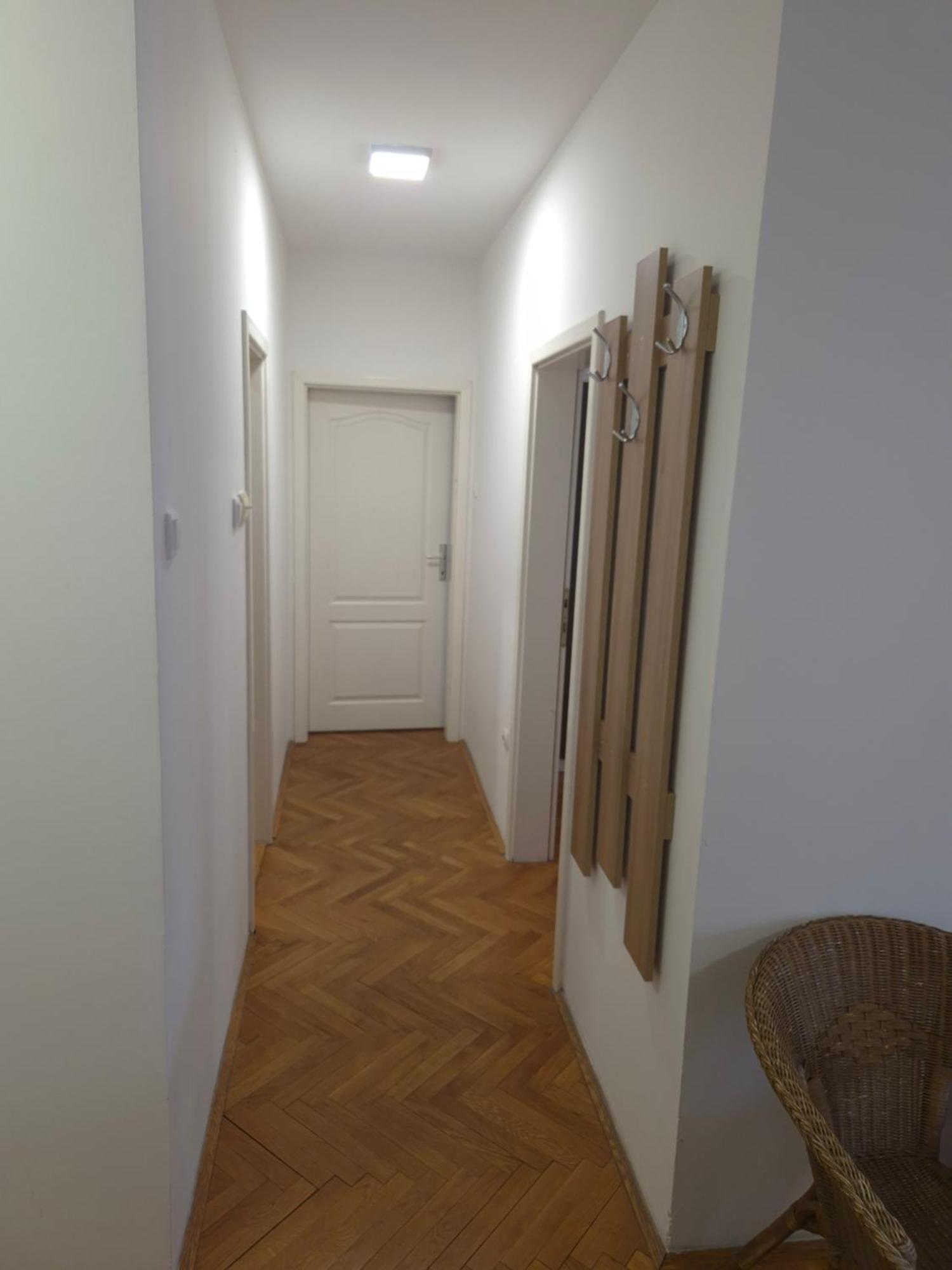 Apartmani Jasmin Нови-Сад Экстерьер фото